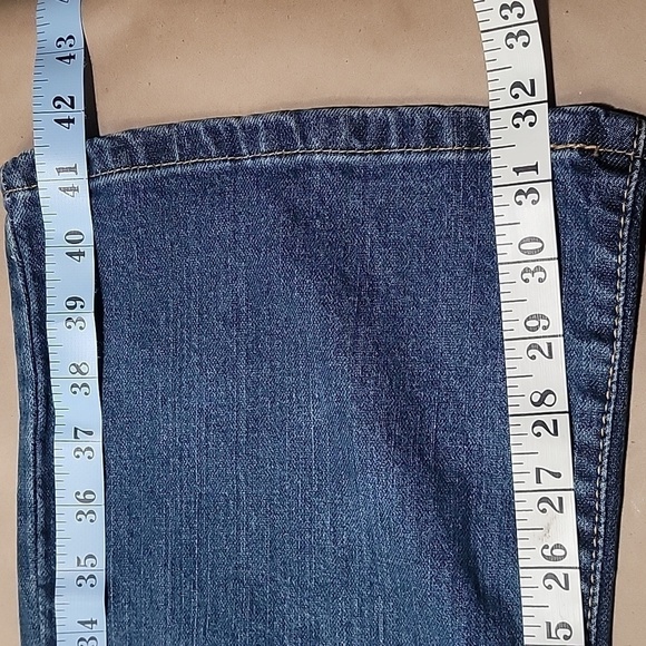 Levi's Size 14L. Boot Cut 515 Blue Jeans, Mid-Rise, Medium Wash, EUC - Picture 9 of 13
